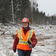 Mylène Raimbault, ingénieure forestière. Crédit photo : Marie-Eve Sigouin, ingénieure forestière